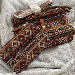 NWT - Crossbody bag with detachable zipper pouch